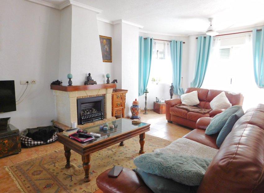 Reventa - Independiente / Villa -
San Miguel de Salinas - San Miguel Salinas