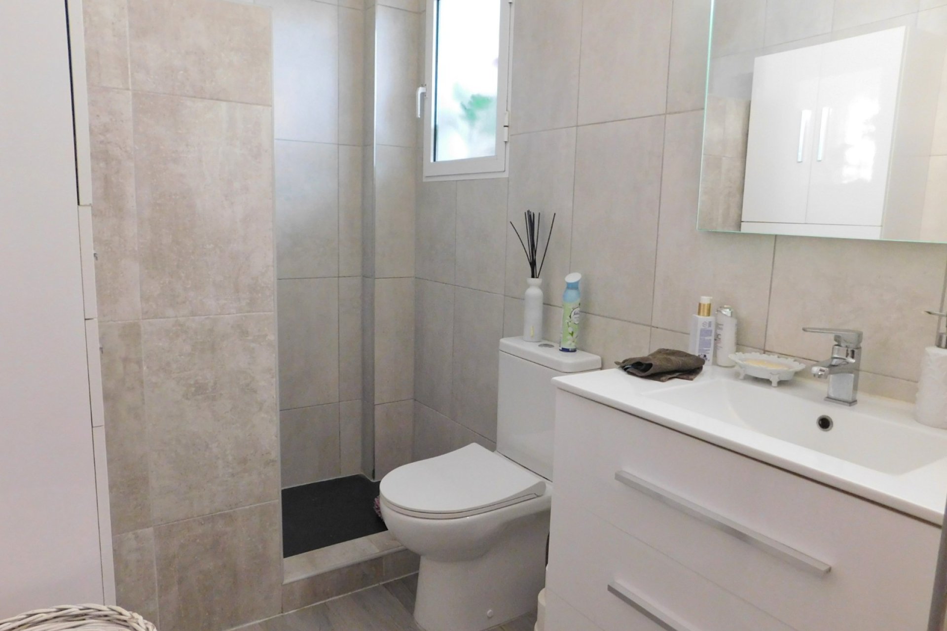 Reventa - Independiente / Villa -
San Miguel de Salinas - San Miguel Salinas