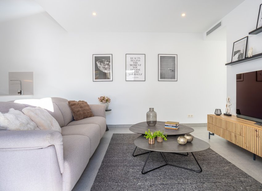 Reventa - Independiente / Villa -
Torre Pacheco - Roldán