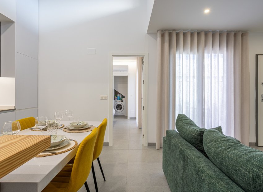 Reventa - Independiente / Villa -
Torre Pacheco - Roldán