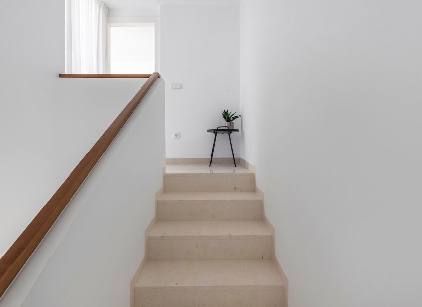 Reventa - Independiente / Villa -
Torre Pacheco - Santa Rosalía