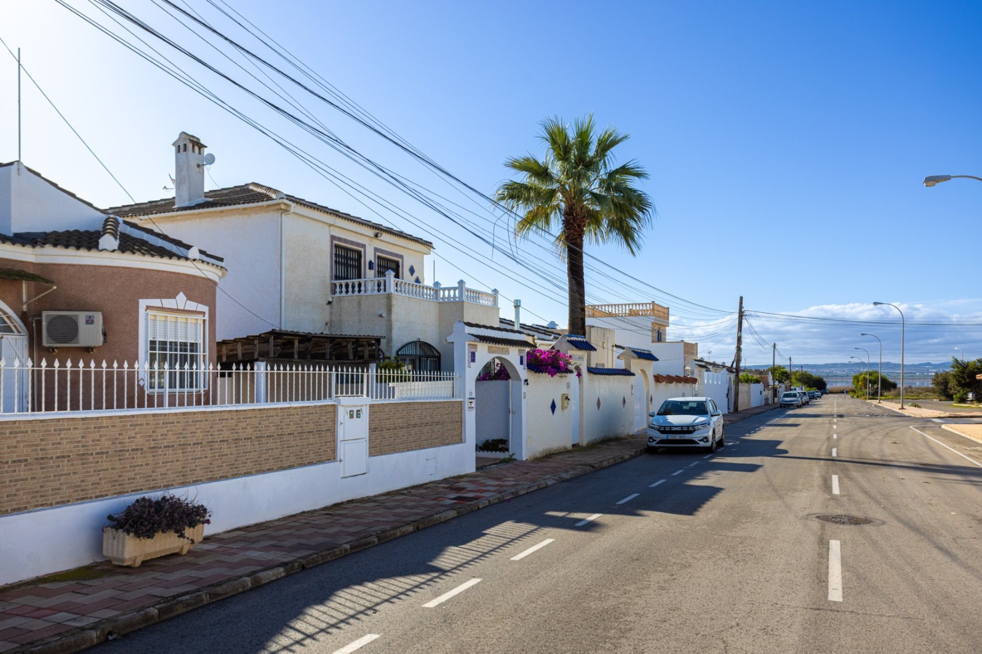 Reventa - Independiente / Villa -
Torrevieja - Urbanización San Luis