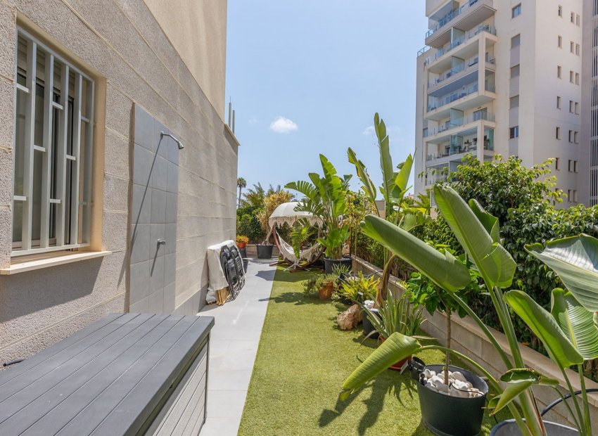 Reventa - Piso - Planta baja -
La Mata - Playa