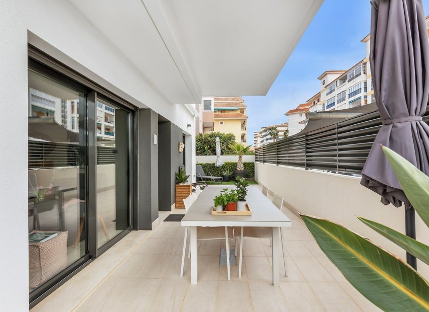 Reventa - Piso - Planta baja -
Torrevieja - Torrelamata - La Mata