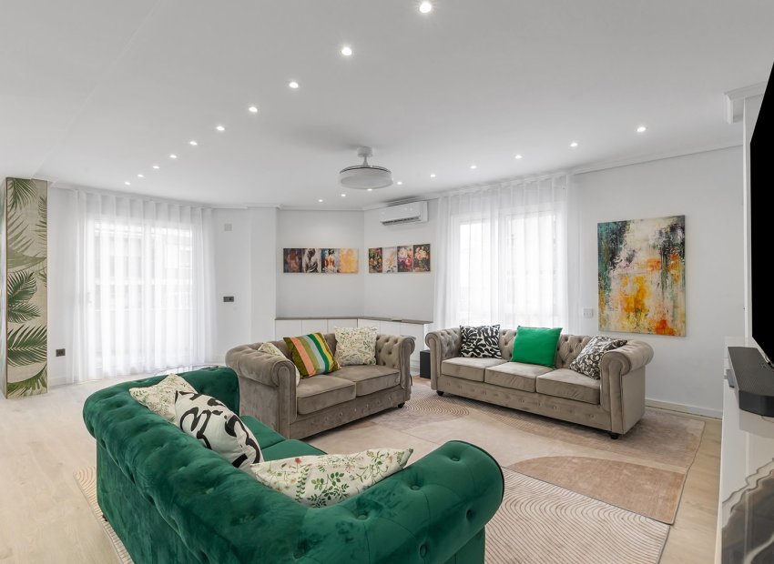 Revente - Appartement -
Los Montesinos