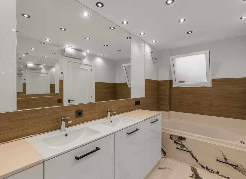 Revente - Appartement -
Los Montesinos