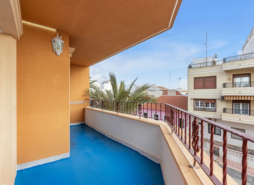 Revente - Appartement -
Los Montesinos