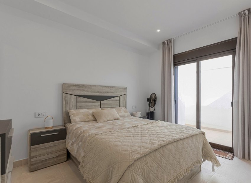 Revente - Appartement -
Pilar de la Horadada - Zona Pueblo