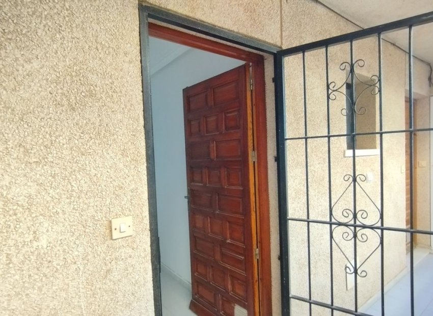 Revente - Appartement -
Torrevieja - El Chaparral