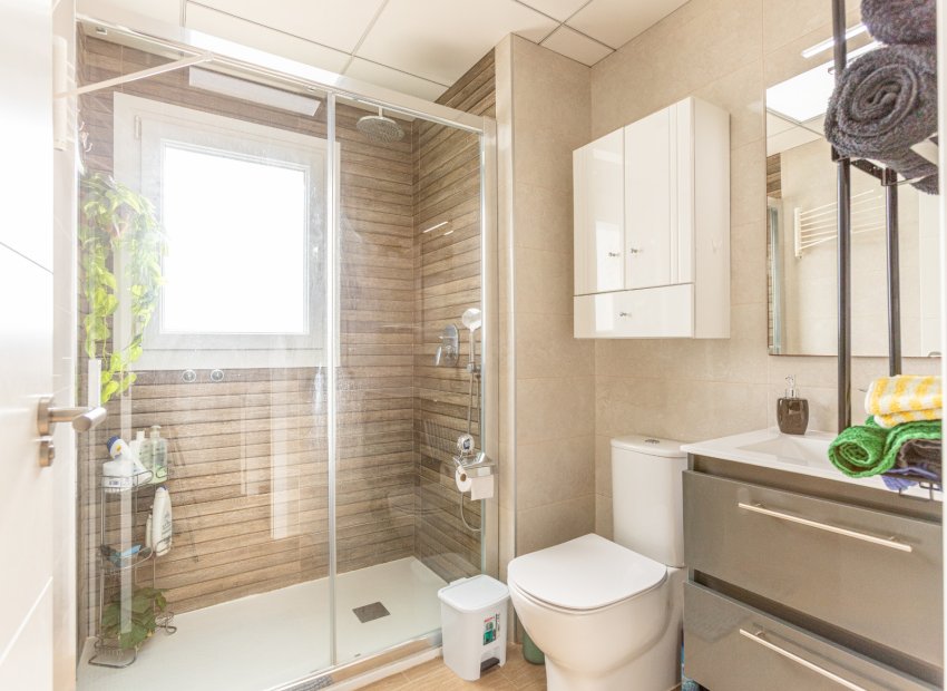 Revente - Appartement -
Torrevieja - Nueva Torrevieja