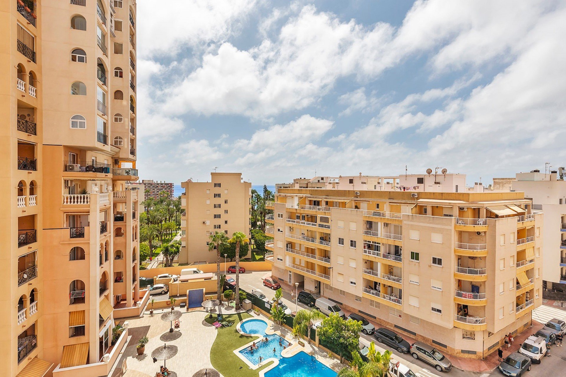 Revente - Appartement -
Torrevieja - Playa de los locos