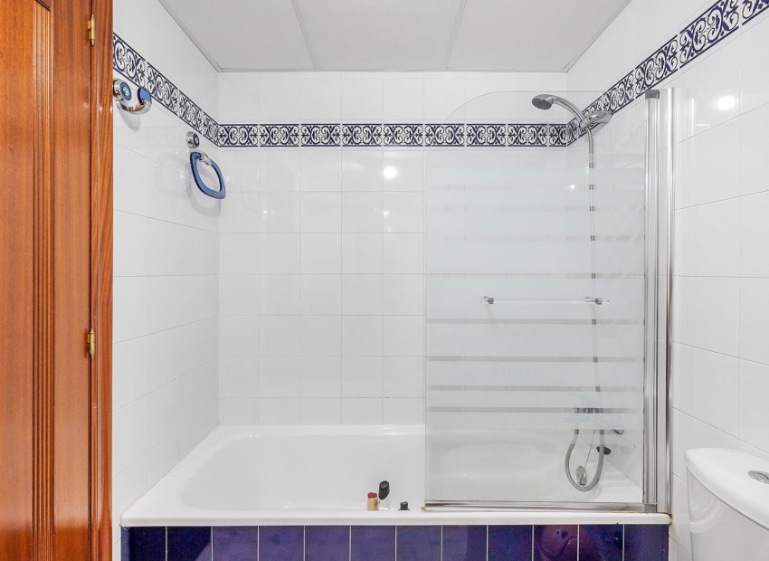 Revente - Appartement -
Torrevieja - Playa de los locos