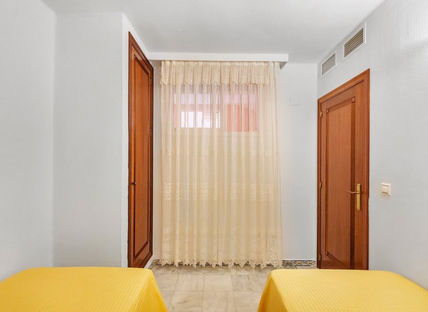 Revente - Appartement -
Torrevieja - Playa de los locos