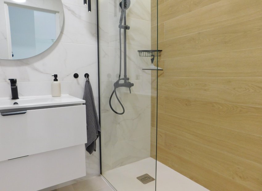 Revente - Appartement -
Torrevieja