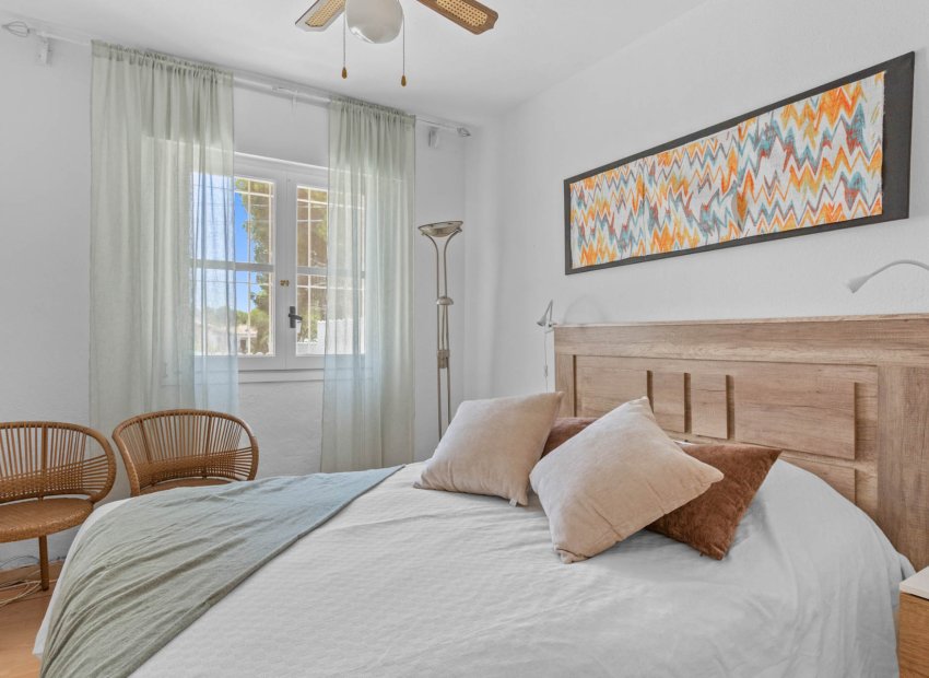 Revente - Bungalow - Rez-de-chausée -
Torrevieja - Lago Jardin