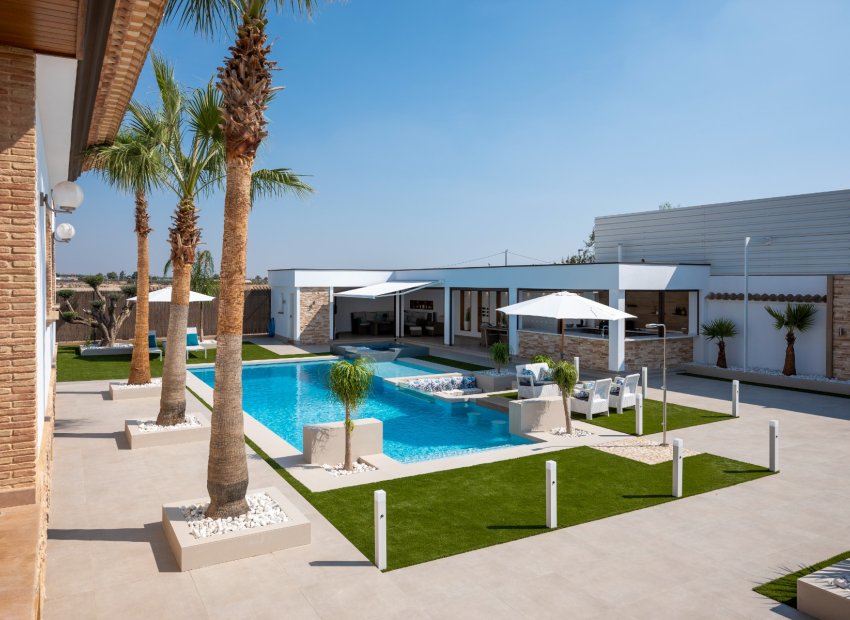 Revente - Détaché / Villa -
Avileses