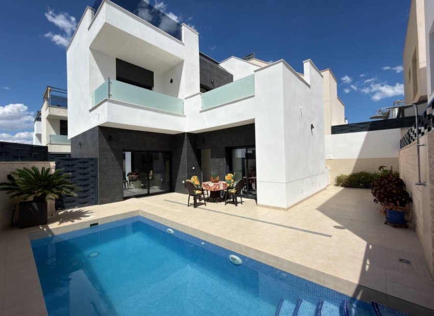Revente - Détaché / Villa -
Benijofar