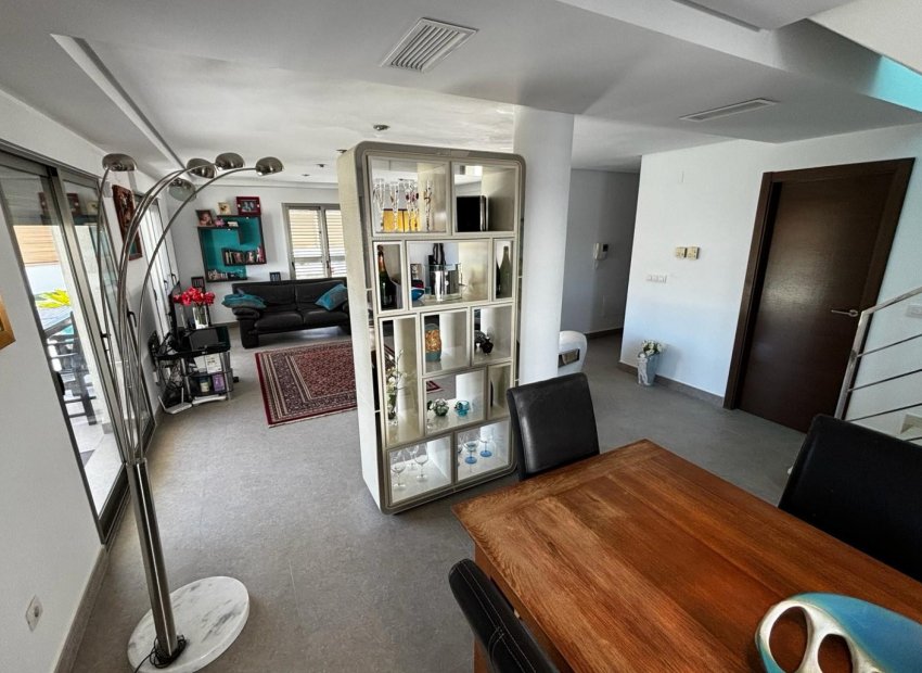 Revente - Détaché / Villa -
Cox