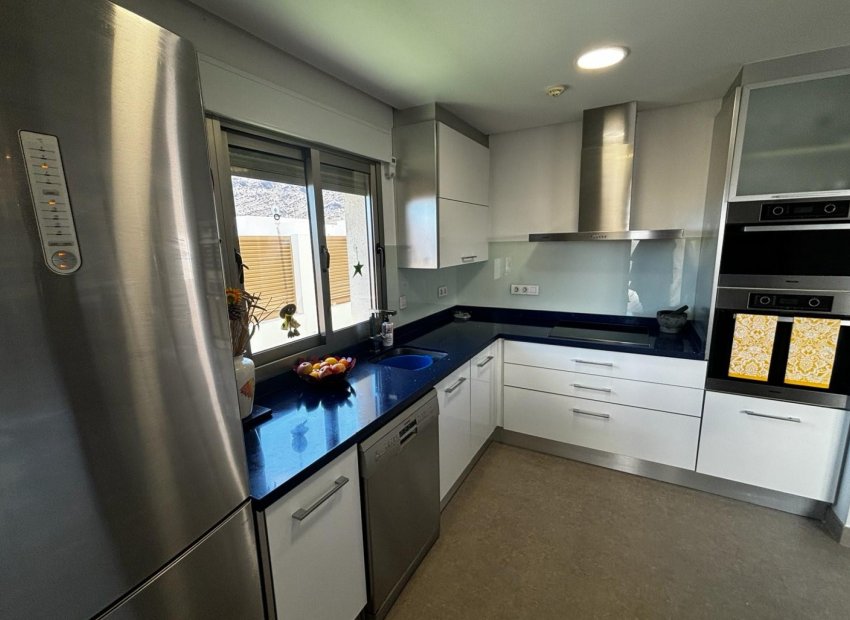 Revente - Détaché / Villa -
Cox