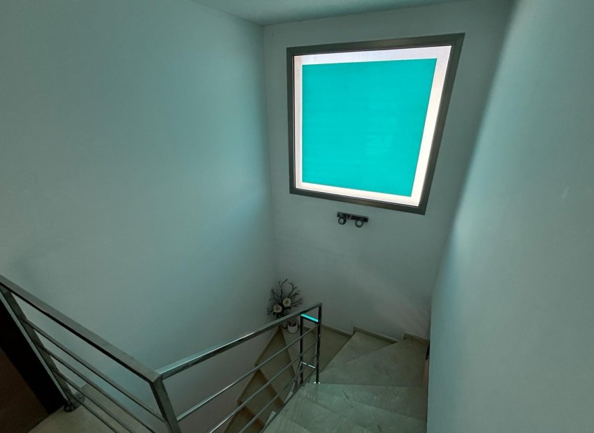 Revente - Détaché / Villa -
Cox