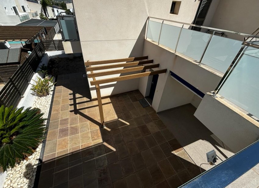 Revente - Détaché / Villa -
Cox