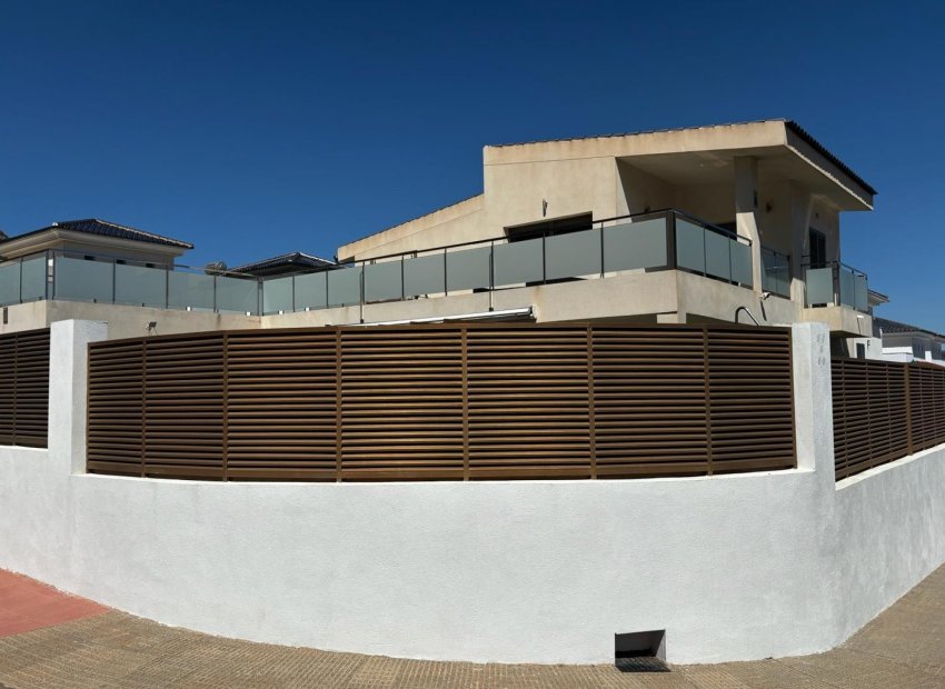 Revente - Détaché / Villa -
Cox