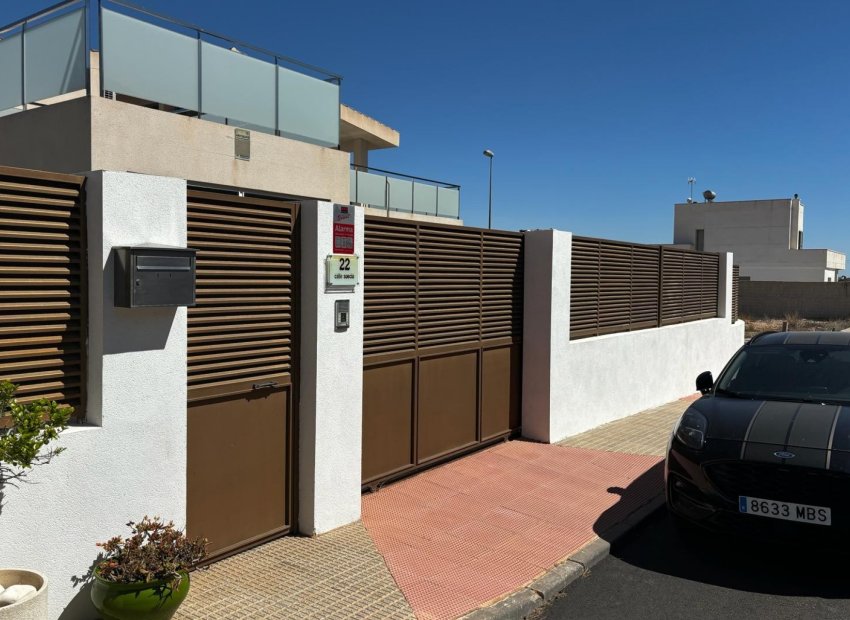 Revente - Détaché / Villa -
Cox