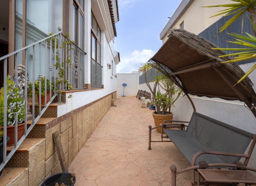 Revente - Détaché / Villa -
Los Montesinos - La Herrada