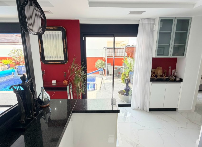 Revente - Détaché / Villa -
Los Montesinos - La Herrada