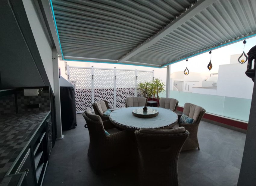 Revente - Détaché / Villa -
Los Montesinos - La Herrada