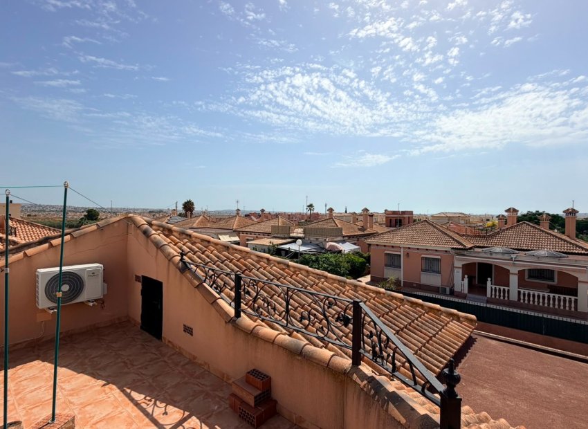 Revente - Détaché / Villa -
Los Montesinos - La Herrada