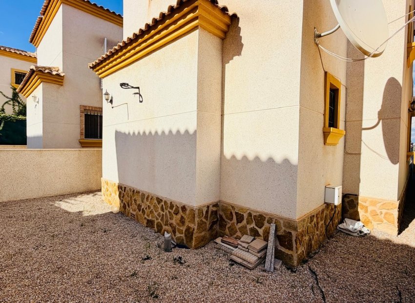 Revente - Détaché / Villa -
Los Montesinos - La Herrada