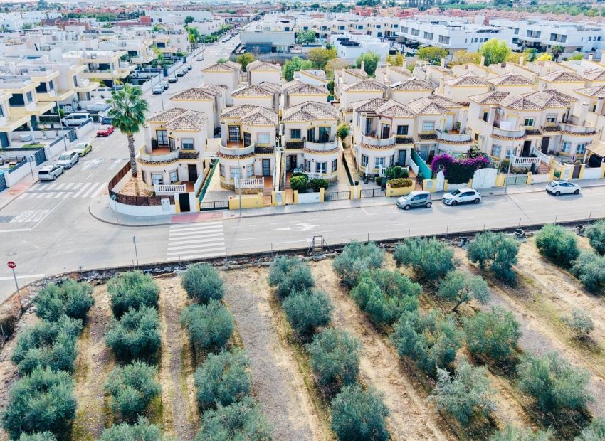 Revente - Détaché / Villa -
Los Montesinos - La Herrada