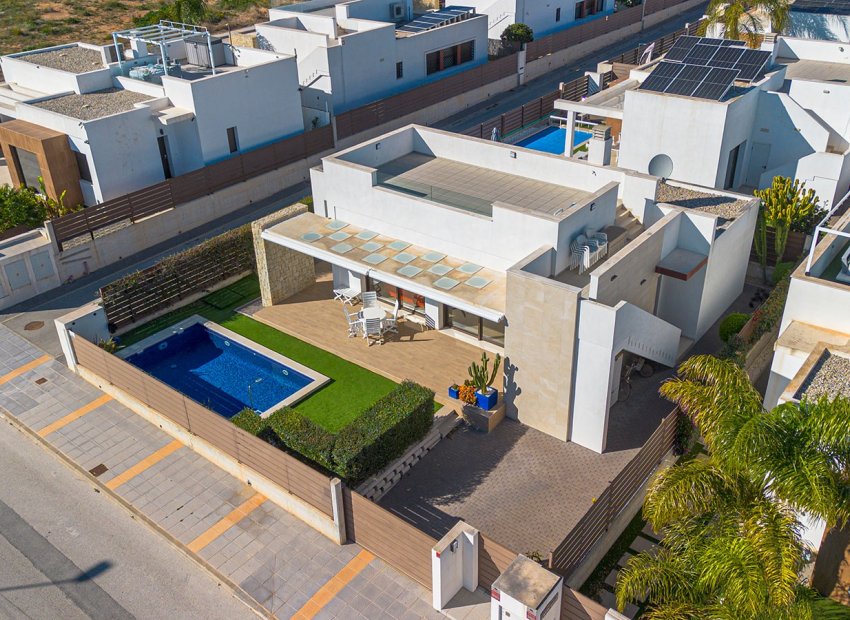 Revente - Détaché / Villa -
Orihuela - Entre Naranjos Vistabella Golf