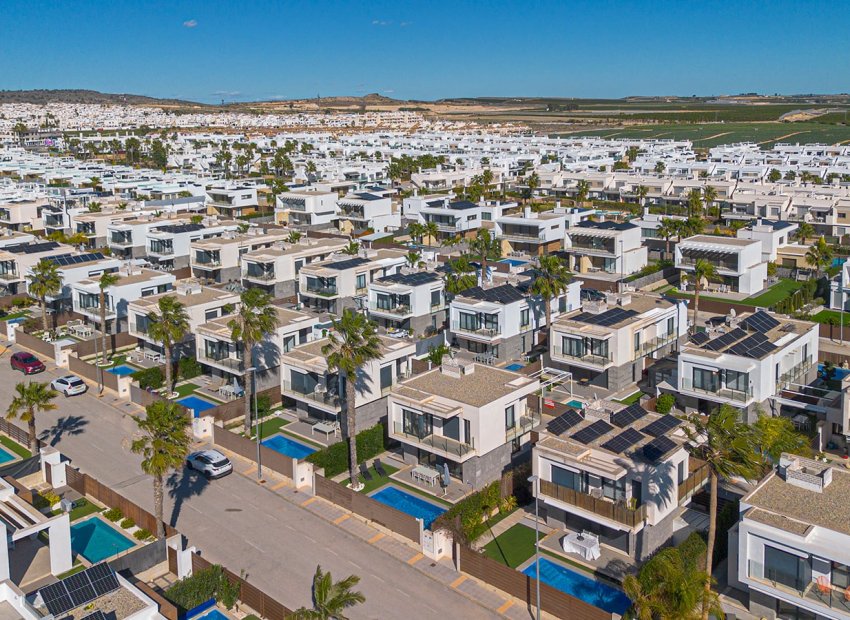 Revente - Détaché / Villa -
Orihuela - Entre Naranjos Vistabella Golf