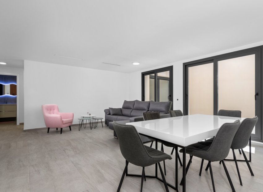 Revente - Détaché / Villa -
San Miguel de Salinas - Costa Blanca South