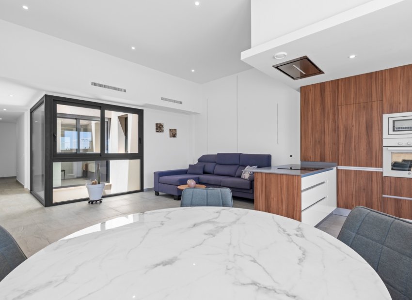 Revente - Détaché / Villa -
San Miguel de Salinas - Orihuela Costa
