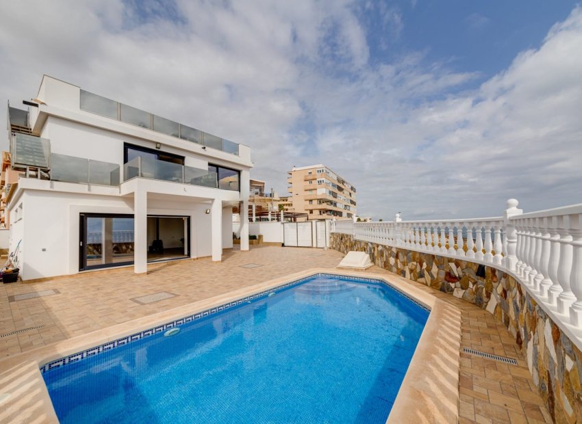 Revente - Détaché / Villa -
Torrevieja