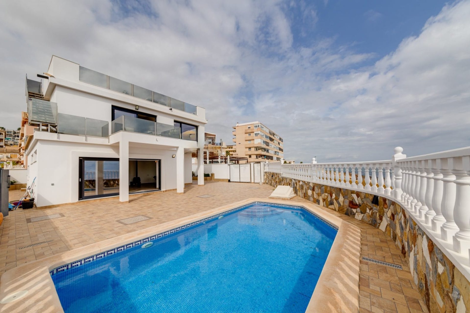 Revente - Détaché / Villa -
Torrevieja