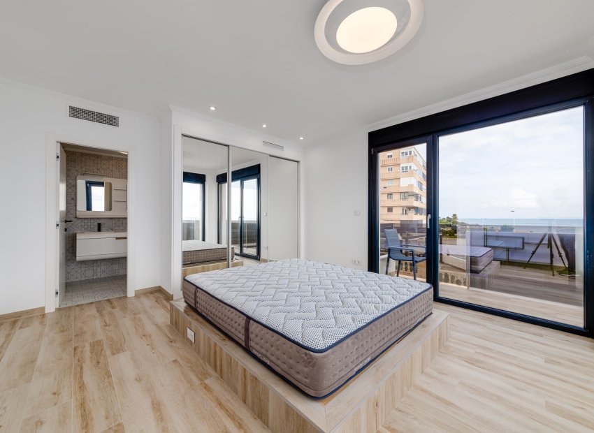 Revente - Détaché / Villa -
Torrevieja