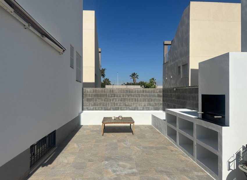 Revente - Détaché / Villa -
Torrevieja