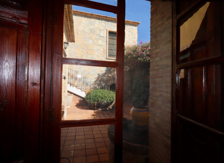 Revente - Finca   -
Ciudad Quesada - Rojales - Heredades
