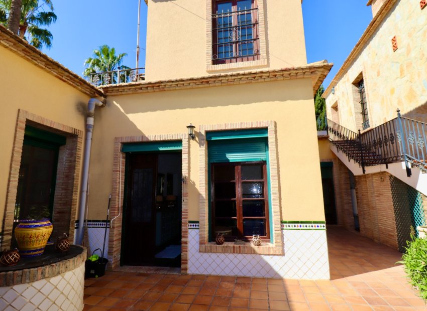 Revente - Finca   -
Ciudad Quesada - Rojales - Heredades