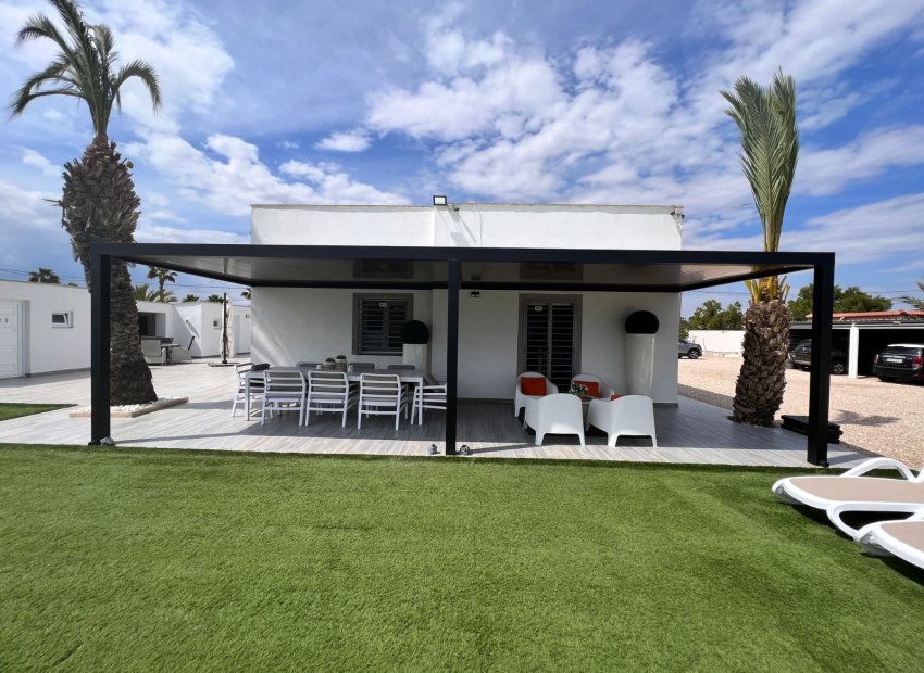 Revente - Finca   -
Elche - La Marina