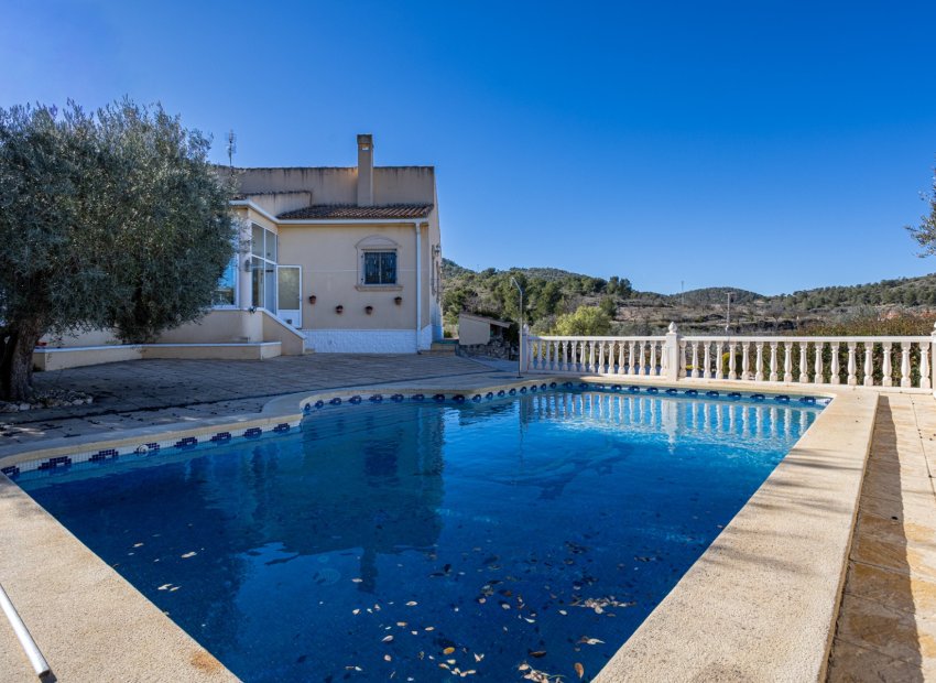 Revente - Finca   -
La Zarza