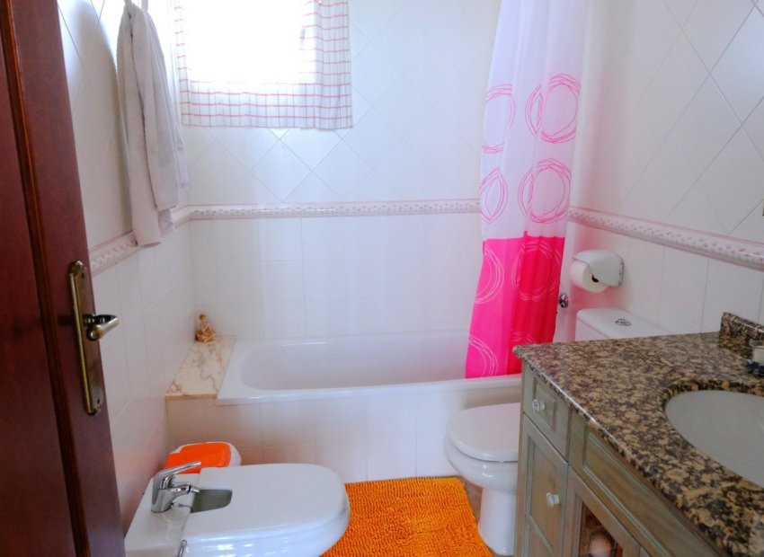 Revente - Finca   -
Orihuela