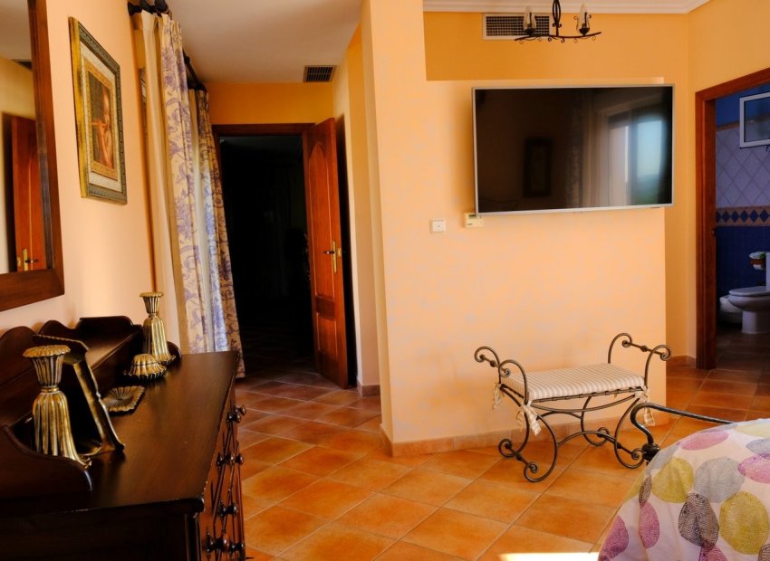 Revente - Finca   -
Orihuela