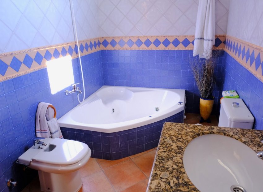 Revente - Finca   -
Orihuela