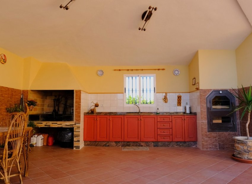 Revente - Finca   -
Orihuela