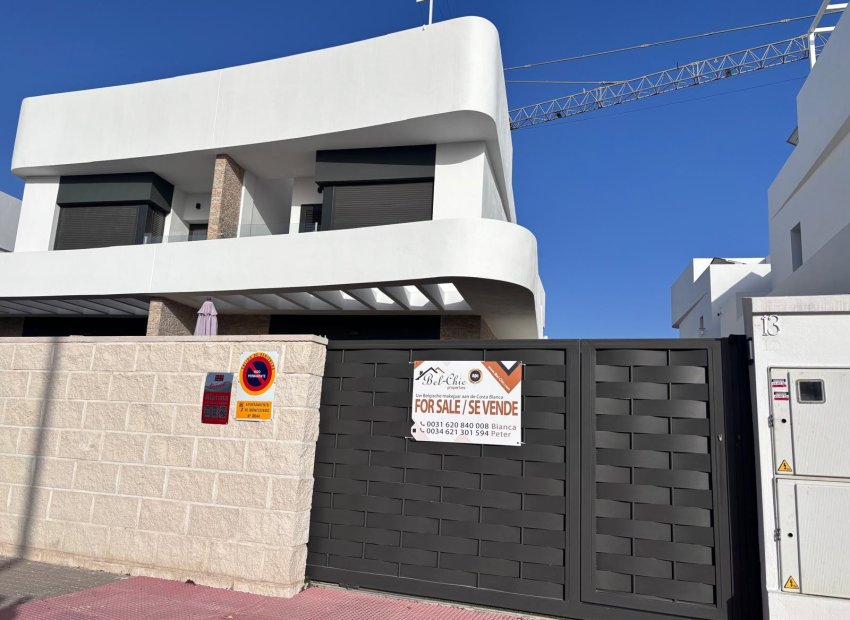 Revente - Jumelée -
Los Montesinos - La Herada